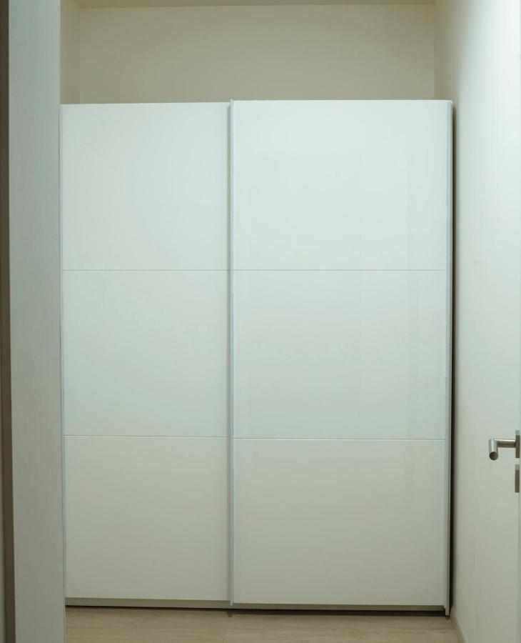 Tran Chien Apartment With Free Private Parking Prague Exterior photo